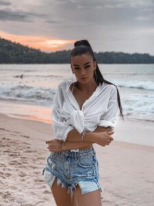 Лучшие эскорт услуги от Мира в Мск