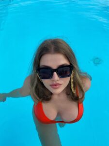 Лучшие эскорт услуги от Мэри в Мск