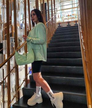 Лучшие эскорт услуги от Валерия работает в Москве