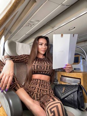 вип эскорт от  Лола работает в Москве