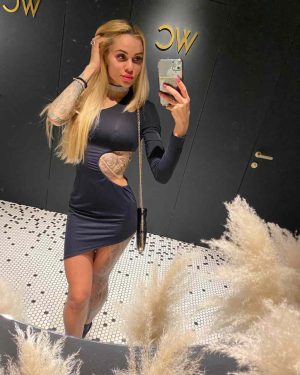 Лучшие эскорт услуги от Анита работает в Москве