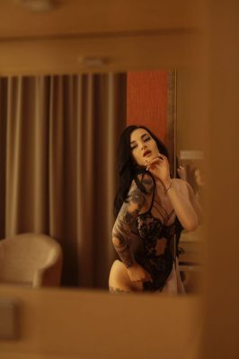 Лучшие эскорт услуги от Ева работает в Москве