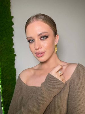 эскорт услуги от Амилина работает в Москве